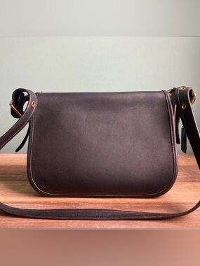 Vintage Coach 9951 Patricia Legacy Leather Crossbody Saddle Flap Bag